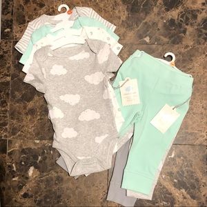 NWT Bundle of Cloud Island 4 pack of 6-9m Onesies